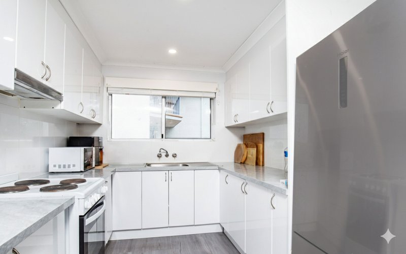 Photo - 7/9 Monaco Street, Surfers Paradise QLD 4217 - Image 2