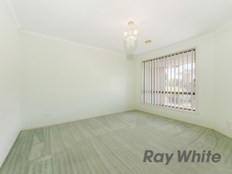 Photo - 79 Moonstone Cct , St Albans VIC 3021 - Image 5