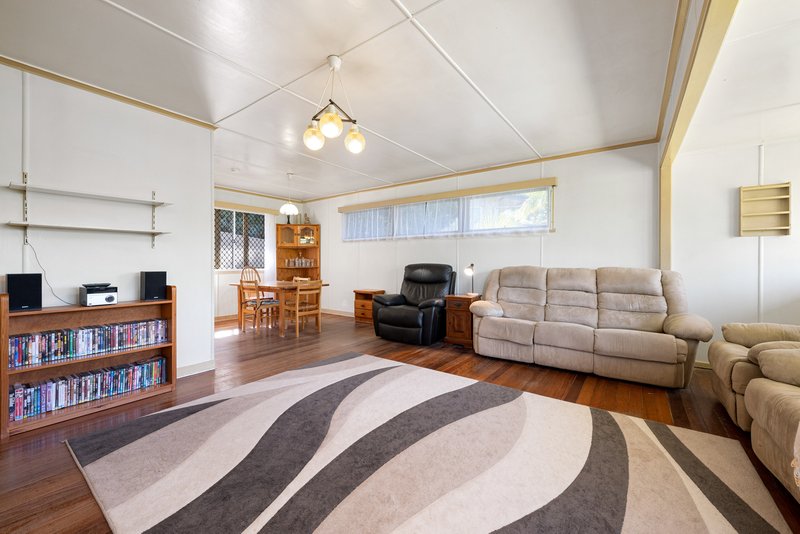 Photo - 79 Moorbell Street, Tarragindi QLD 4121 - Image 6