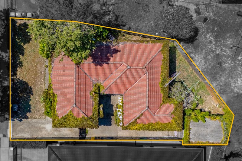 Photo - 79 New Orleans Crescent, Maroubra NSW 2035 - Image 2