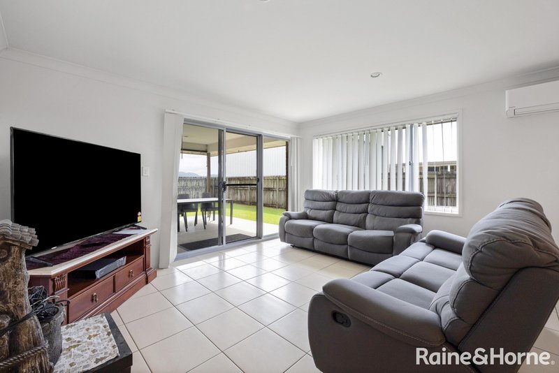 Photo - 79 Oldmill Drive, Beaconsfield QLD 4740 - Image 4