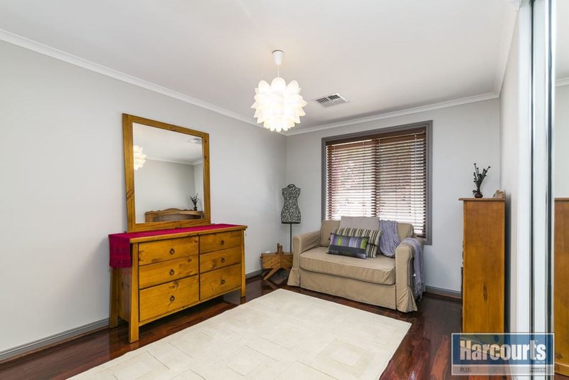 Photo - 79 Ragamuffin Drive, Hallett Cove SA 5158 - Image 8