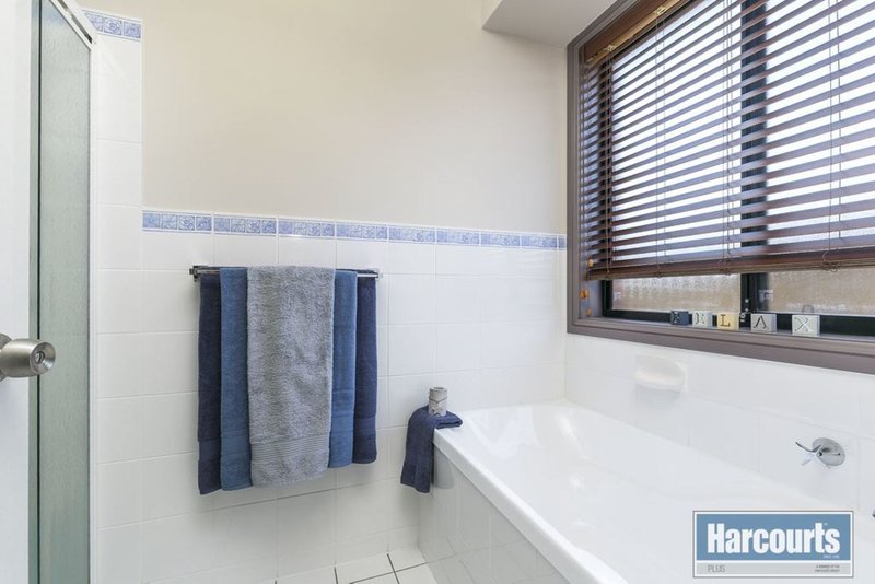 Photo - 79 Ragamuffin Drive, Hallett Cove SA 5158 - Image 10