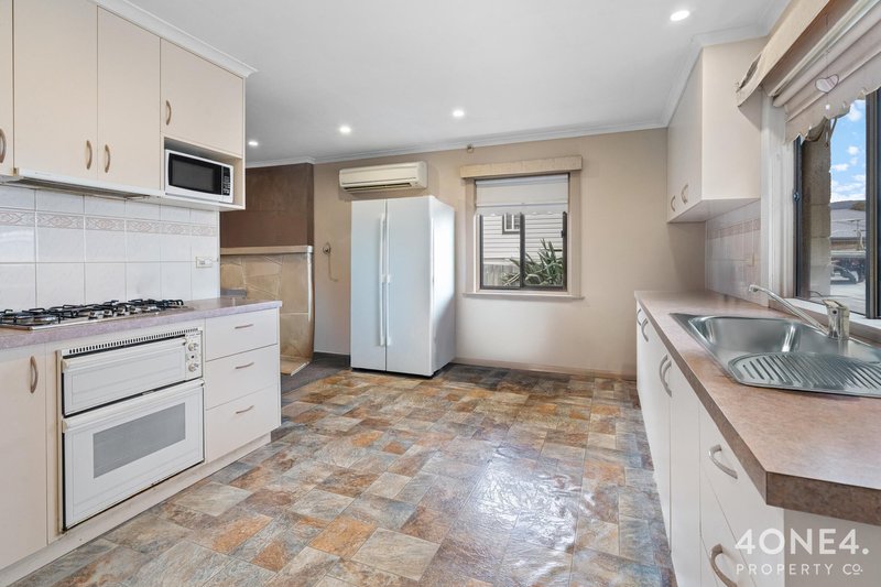 Photo - 79 Renfrew Circle, Goodwood TAS 7010 - Image 6