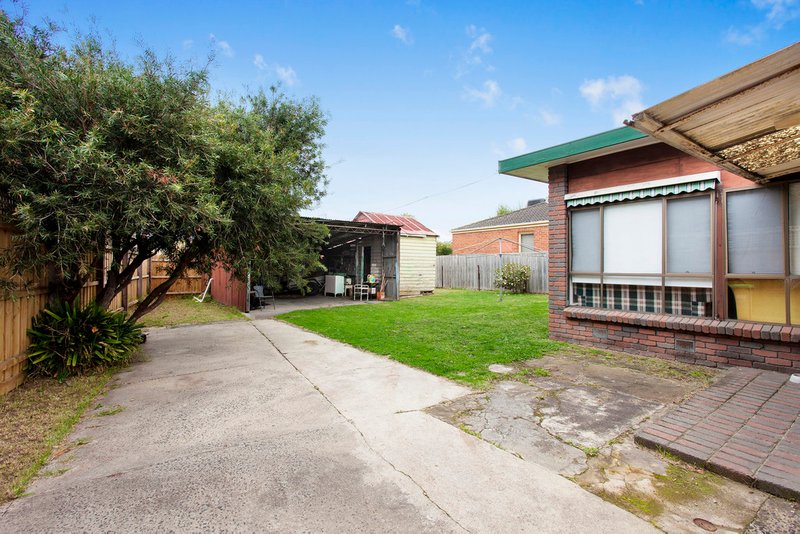 Photo - 79 Robert Street, Bentleigh VIC 3204 - Image 5