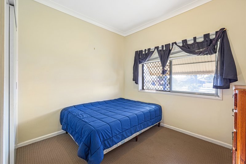 Photo - 79 Robert Street, Tamworth NSW 2340 - Image 3