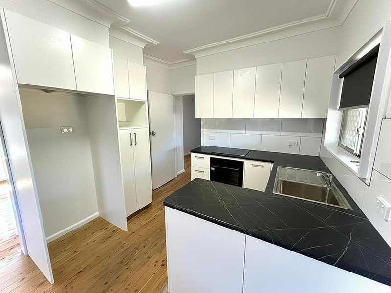 Photo - 79 Robert Street, Tamworth NSW 2340 - Image 3