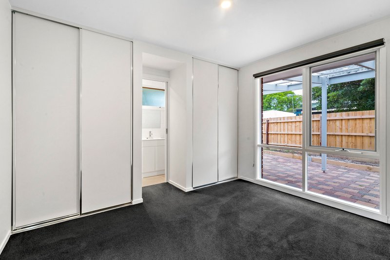 Photo - 79 Robinsons Road, Frankston VIC 3199 - Image 4