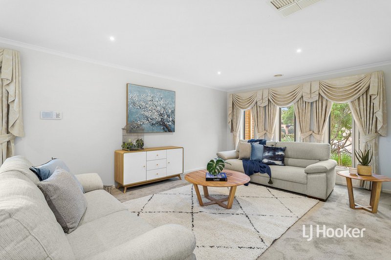 Photo - 79 Rose Grange Boulevard, Tarneit VIC 3029 - Image 4