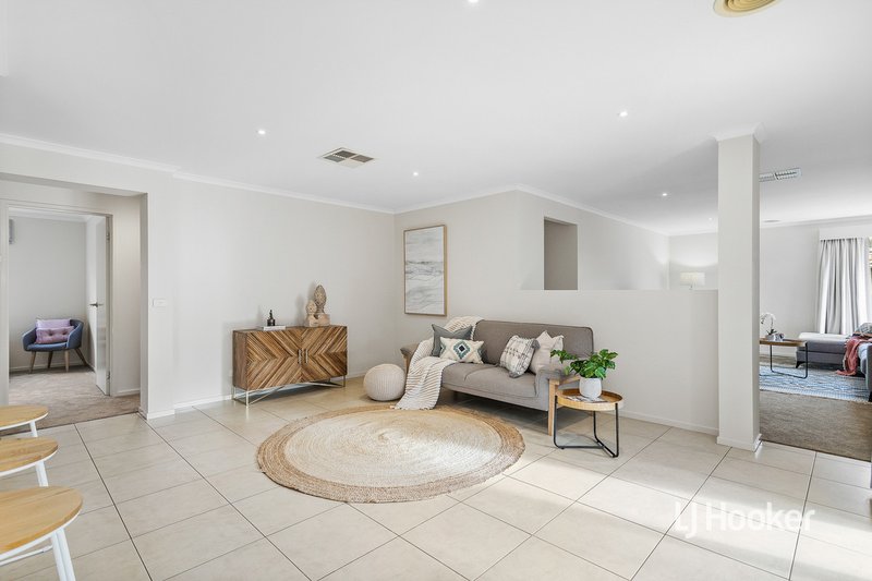 Photo - 79 Rose Grange Boulevard, Tarneit VIC 3029 - Image 9