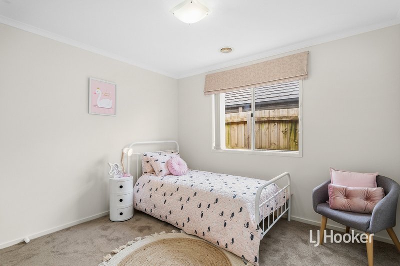 Photo - 79 Rose Grange Boulevard, Tarneit VIC 3029 - Image 18