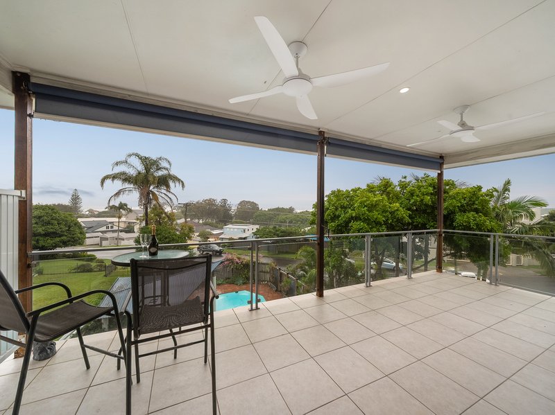Photo - 79 Seaville Avenue, Scarborough QLD 4020 - Image 5