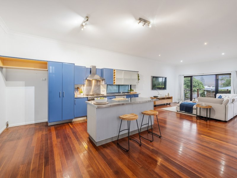 Photo - 79 Seaville Avenue, Scarborough QLD 4020 - Image 10