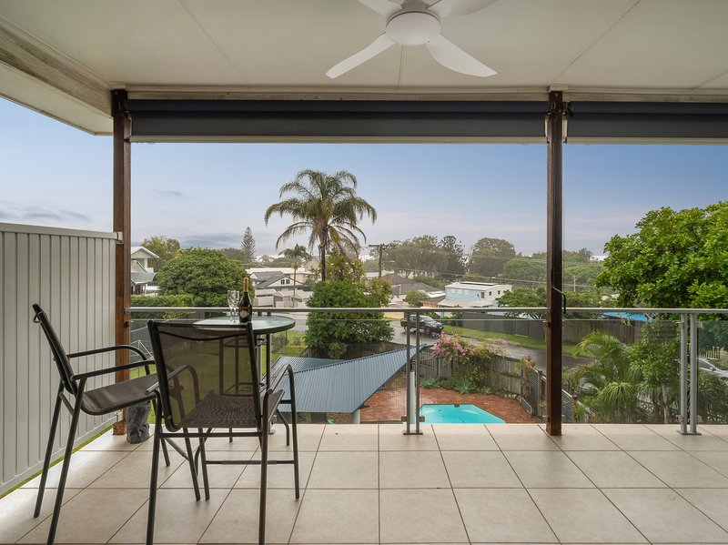 Photo - 79 Seaville Avenue, Scarborough QLD 4020 - Image 16