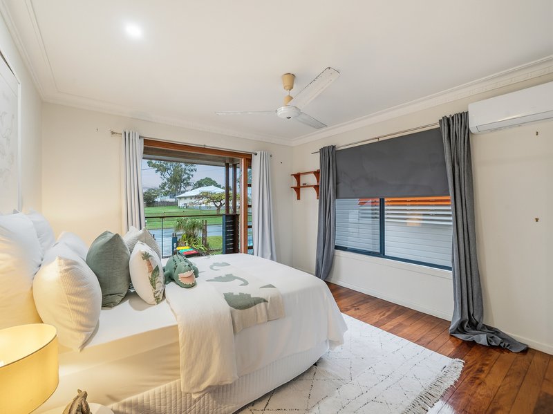 Photo - 79 Seaville Avenue, Scarborough QLD 4020 - Image 25