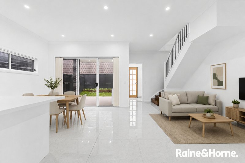 Photo - 79 Seventh Avenue, Austral NSW 2179 - Image 4