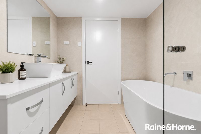 Photo - 79 Seventh Avenue, Austral NSW 2179 - Image 5