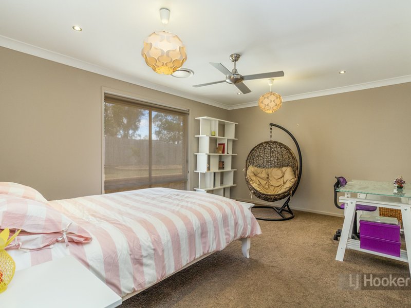 Photo - 79 Short Street, Boronia Heights QLD 4124 - Image 11