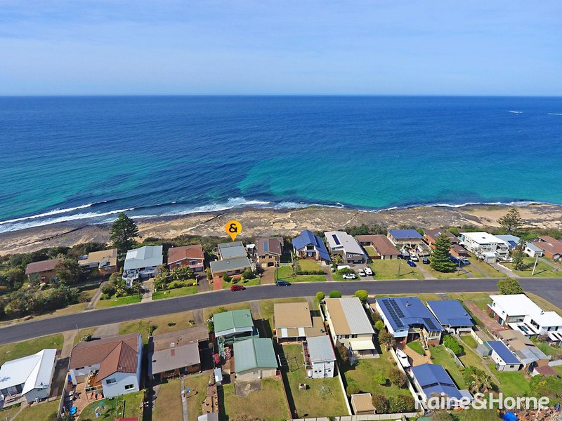 Photo - 79 South Pacific Crescent, Ulladulla NSW 2539 - Image 3