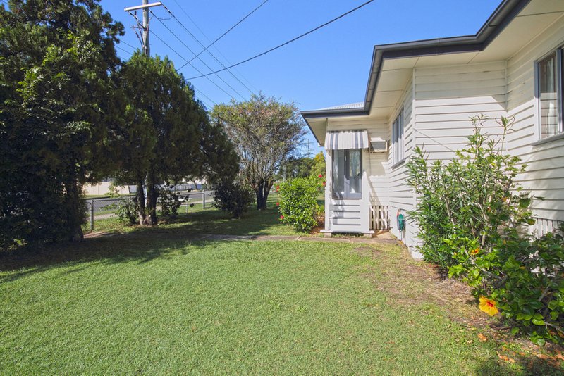 Photo - 79 South Station Road, Silkstone QLD 4304 - Image 2