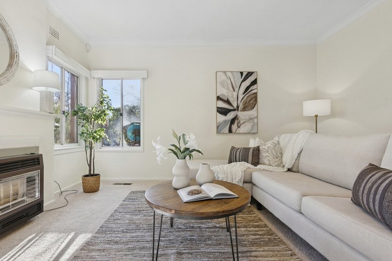 Photo - 79 Stuart Street, Narrabundah ACT 2604 - Image 6