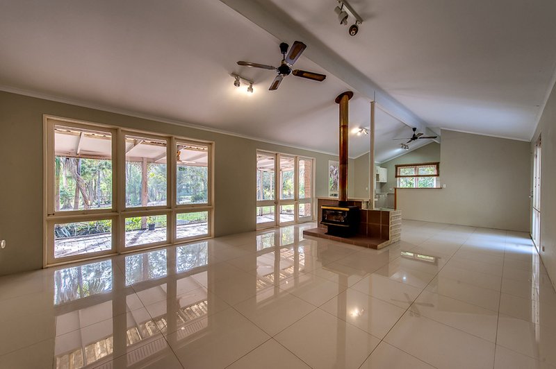 Photo - 79 Sugars Road, Bellbowrie QLD 4070 - Image 3