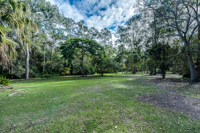 Photo - 79 Sugars Road, Bellbowrie QLD 4070 - Image 8