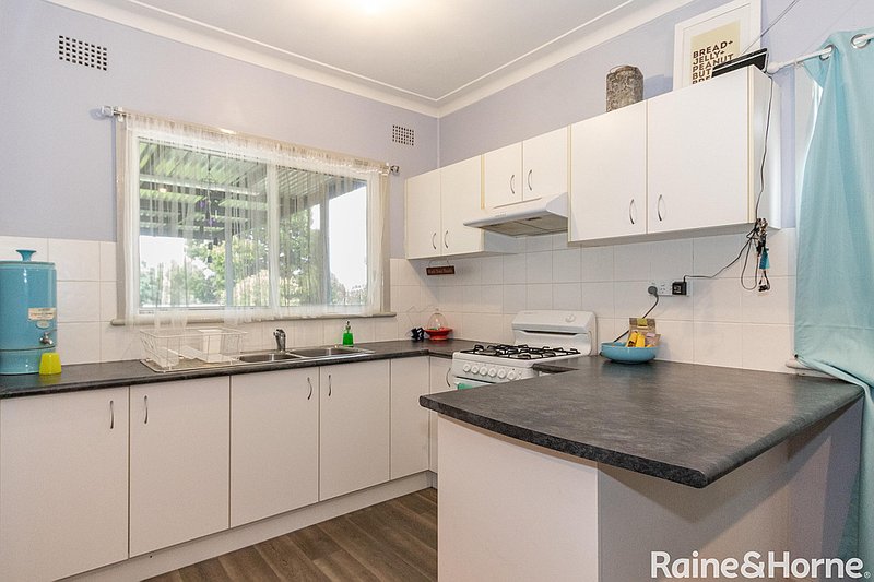 Photo - 79 Sydney Road, Kelso NSW 2795 - Image 2