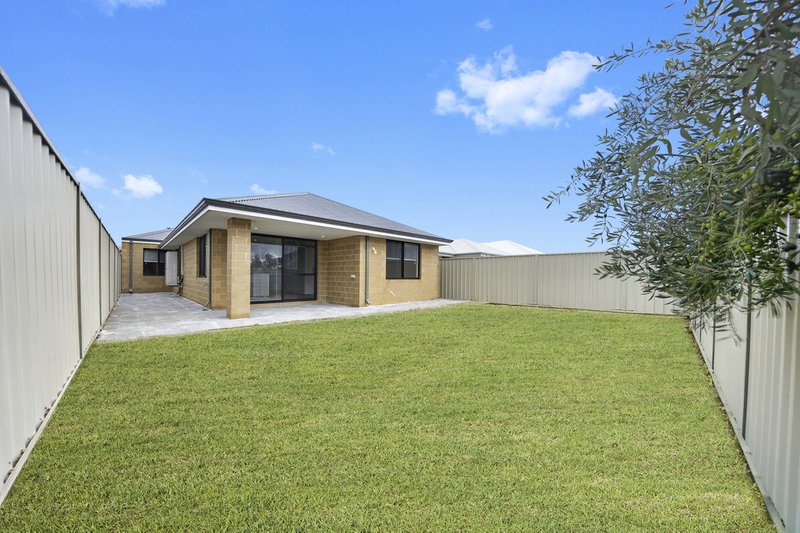 Photo - 79 Templetonia Boulevard, Yanchep WA 6035 - Image 3