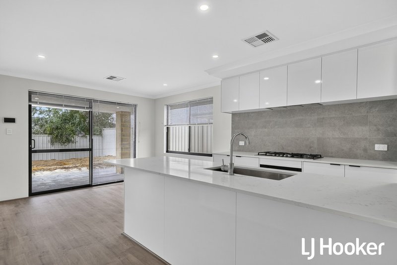 Photo - 79 Templetonia Boulevard, Yanchep WA 6035 - Image 6