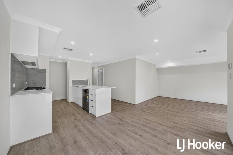 Photo - 79 Templetonia Boulevard, Yanchep WA 6035 - Image 7
