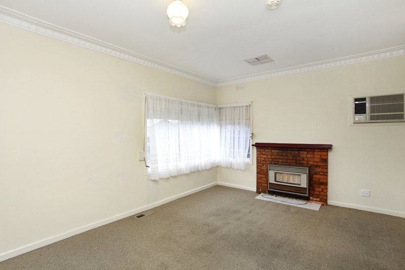 Photo - 79 Victory Road, Airport West VIC 3042 - Image 3