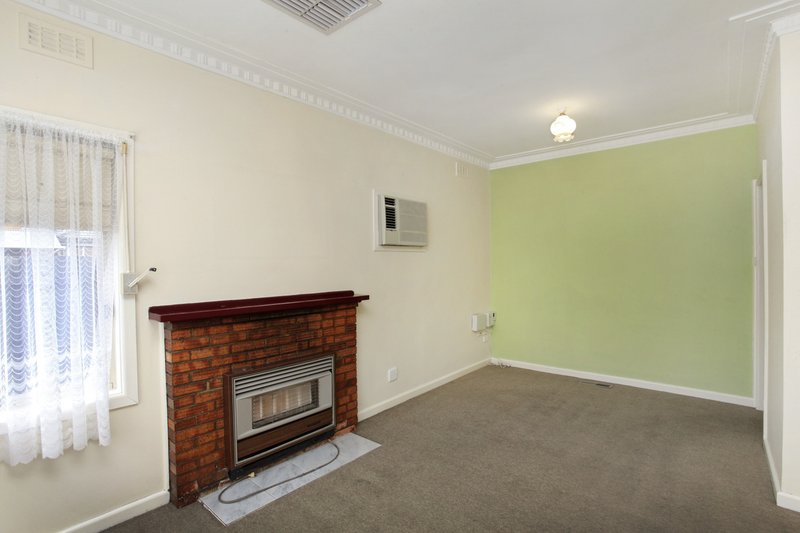 Photo - 79 Victory Road, Airport West VIC 3042 - Image 4