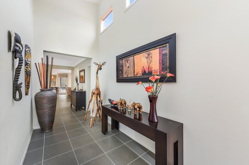 Photo - 79 Viewgrand Drive, Berwick VIC 3806 - Image 3