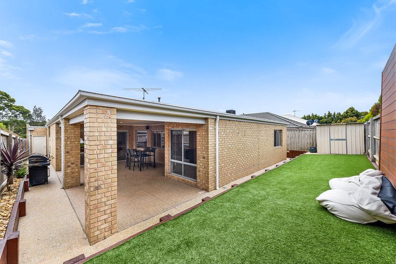 Photo - 79 Viewgrand Drive, Berwick VIC 3806 - Image 18