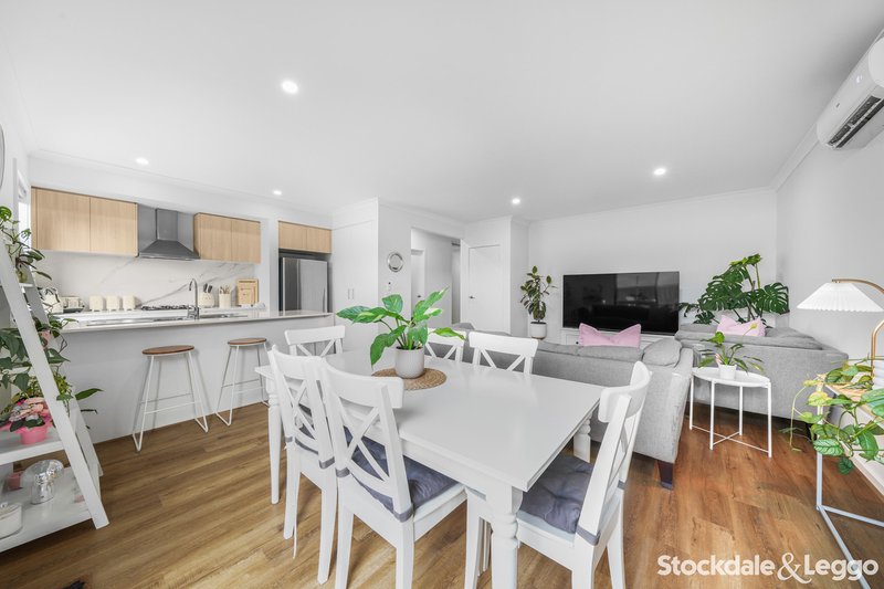 Photo - 79 Wanderer Circuit, Wollert VIC 3750 - Image 4
