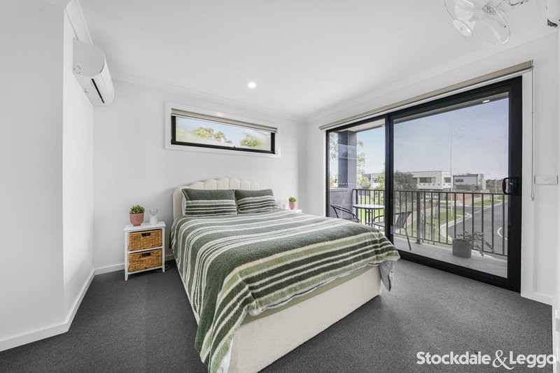Photo - 79 Wanderer Circuit, Wollert VIC 3750 - Image 11