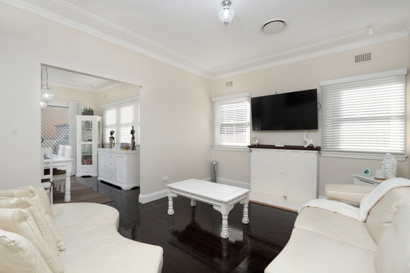 Photo - 79 Welfare Avenue South, Narwee NSW 2209 - Image 3