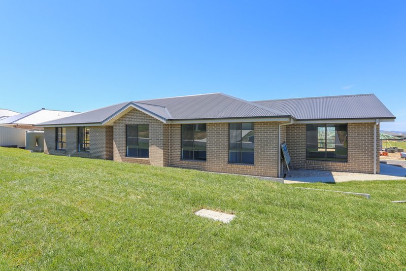 79 Wentworth Drive, Kelso NSW 2795