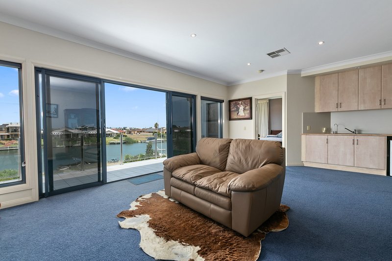 Photo - 79 Wentworth Parade, Hindmarsh Island SA 5214 - Image 13