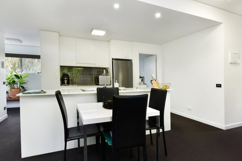 Photo - 79/116 Easty Street, Phillip ACT 2606 - Image 4