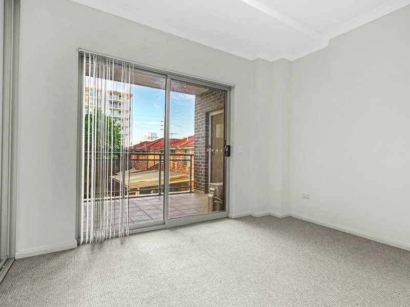 Photo - 7/93-95 Campbell Street, Liverpool NSW 2170 - Image 6