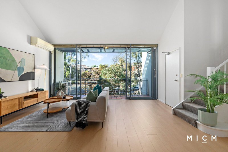 Photo - 7/96 Wells Street, Southbank VIC 3006 - Image 2
