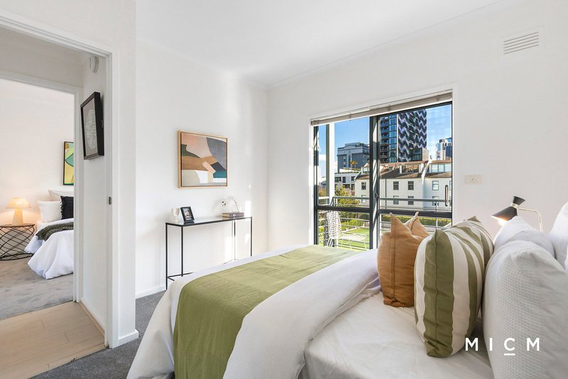 Photo - 7/96 Wells Street, Southbank VIC 3006 - Image 8