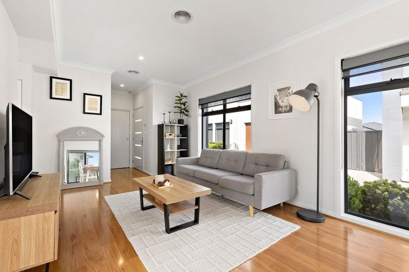 Photo - 7/97 Lionel Rose Street, Holt ACT 2615 - Image 2