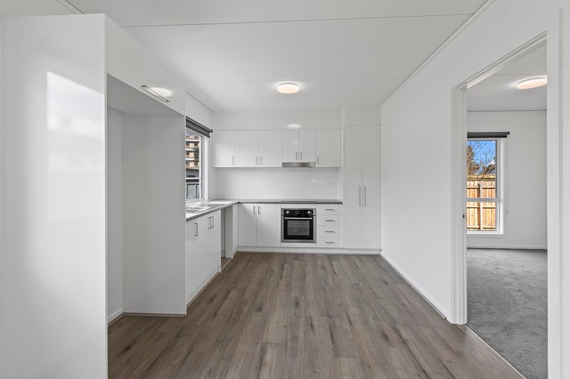 Photo - 7A Apollo Crescent, Dallas VIC 3047 - Image 2