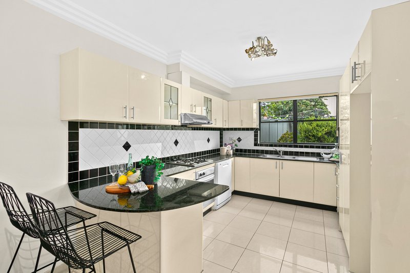 Photo - 7A Barry Avenue, Mortdale NSW 2223 - Image 5