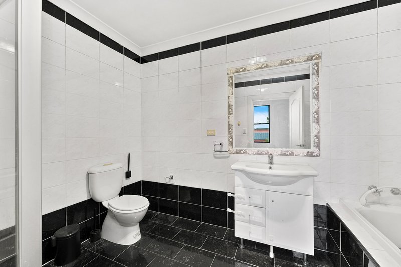 Photo - 7a Barry Avenue, Mortdale NSW 2223 - Image 6