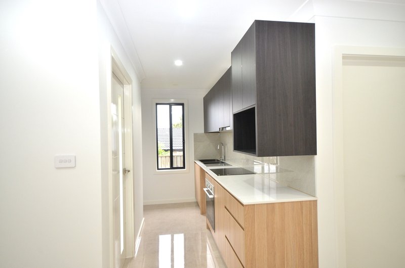 Photo - 7A Clayton Place, Girraween NSW 2145 - Image 3