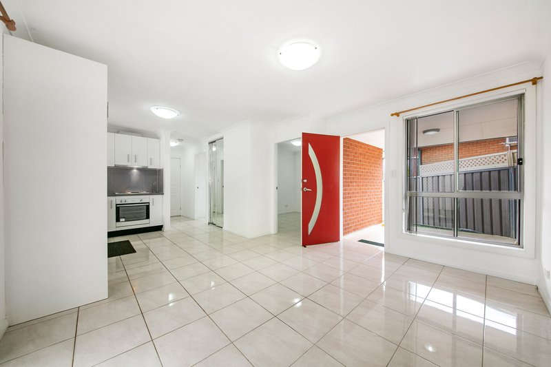 Photo - 7a Coila Pl , Woodpark NSW 2164 - Image 2